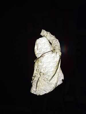 Nastro di Grey Blue Black Reflective Fabric da vendere il materiale riflettente per abbigliamento 140cm