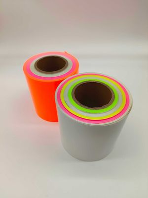Incandescenza adesiva del vinile del film della SEDE POTENZIALE DI ESPLOSIONE Photoluminescent del nastro nelle strisce adesive scure che incidono G150