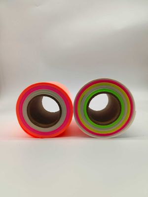 Incandescenza negli indicatori riflettenti scuri di uscita di emergenza del film sottile di luminescenza del nastro ciao cioè