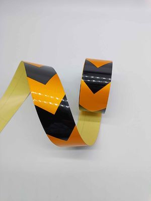il nastro riflettente di  High Visibility Material per i camion dei rimorchi traffica il materiale adesivo