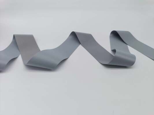 Nastro Riflettente ad Alta Visibilità per Indumenti Industriali e di Sicurezza